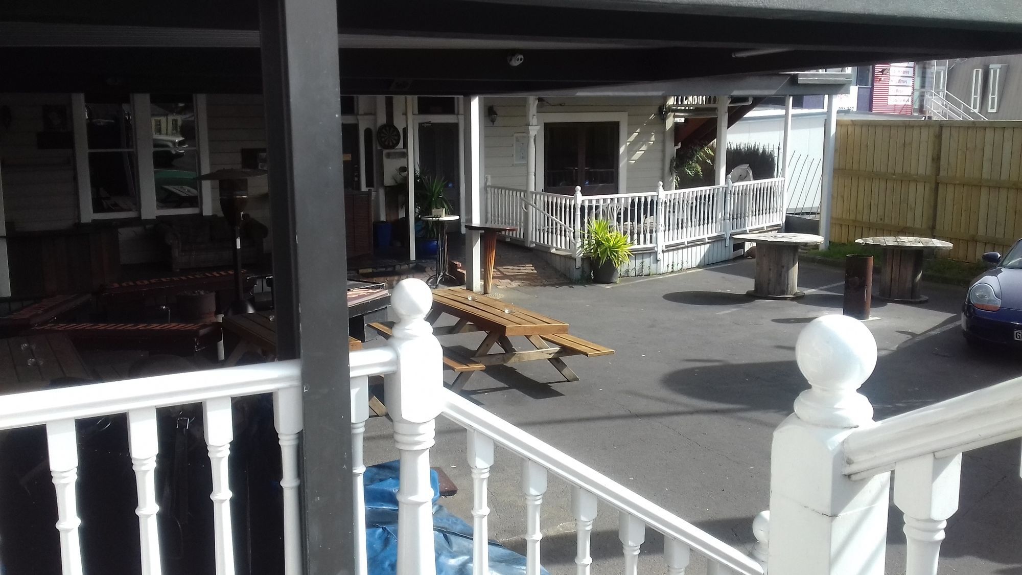 Shooters Saloon Hotel & Cabins Auckland Exterior photo